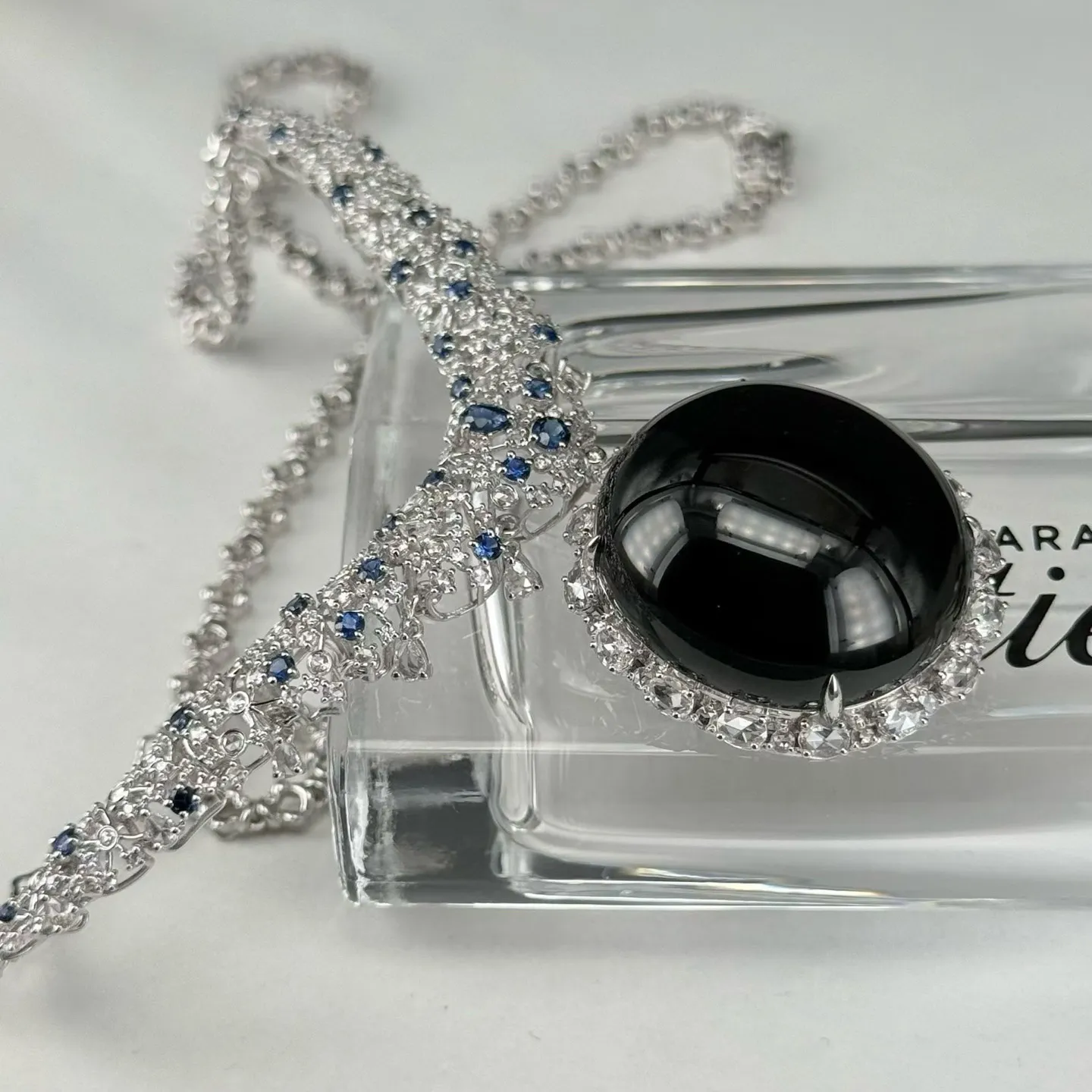 重金豪镶墨翠蛋面项链 满钻 身上效果超赞