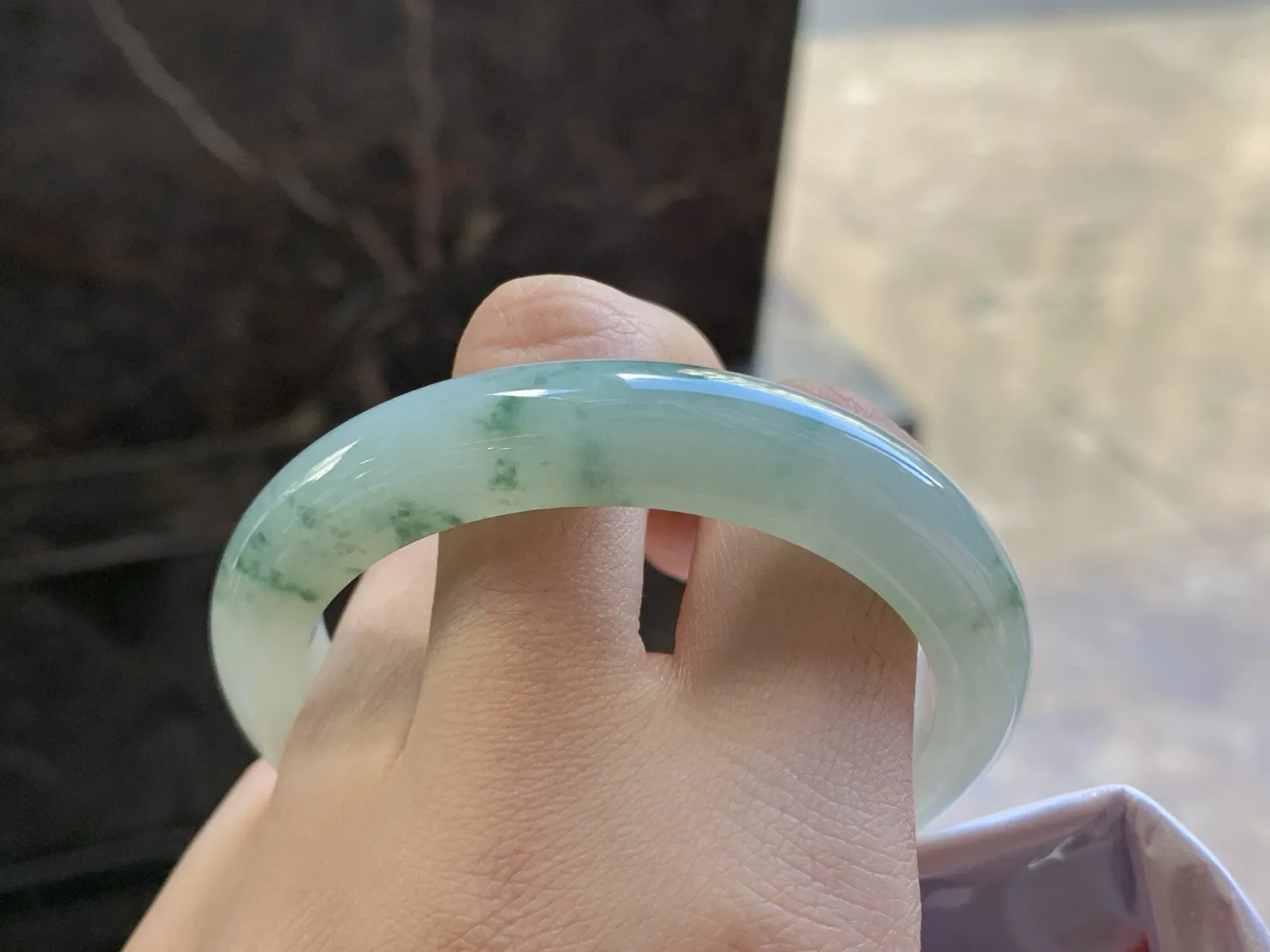 52-10.2-8.3

飘花手镯^_^玉质温润