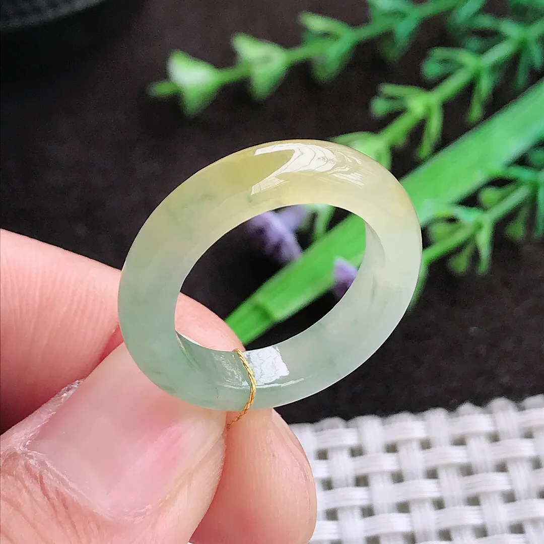 自然光17.8/5/4老坑冰胶水灵冰黄翡指环戒指翡翠玉环