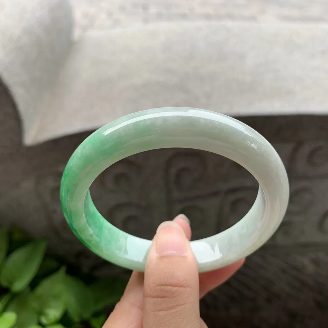 圈口56.8-11.8-8.3 【辣绿正圈手镯】正圈56 57可戴