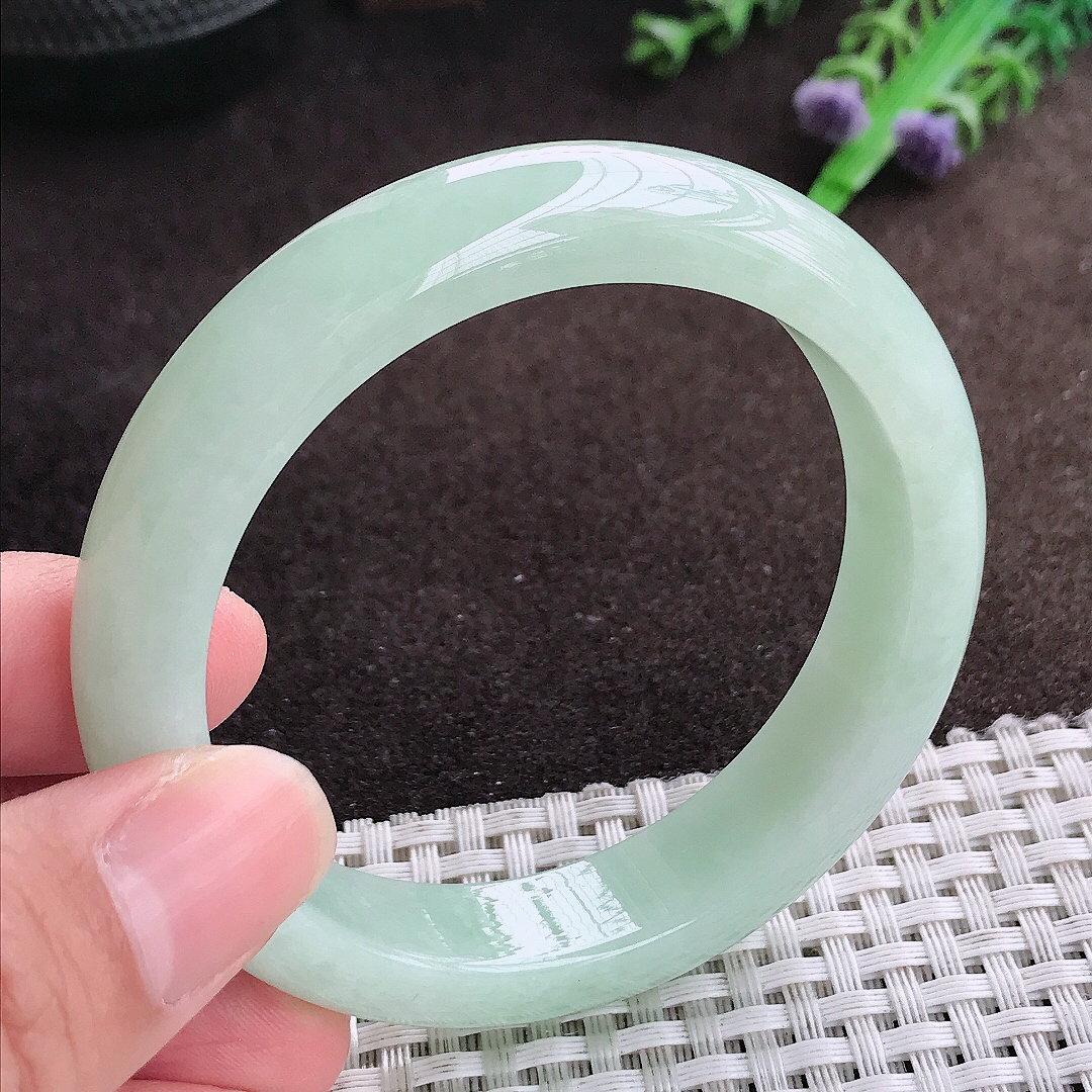 自然光55/12.6/8.2老坑秀气冰润冰晴绿手镯宽边翡翠玉镯美人镯