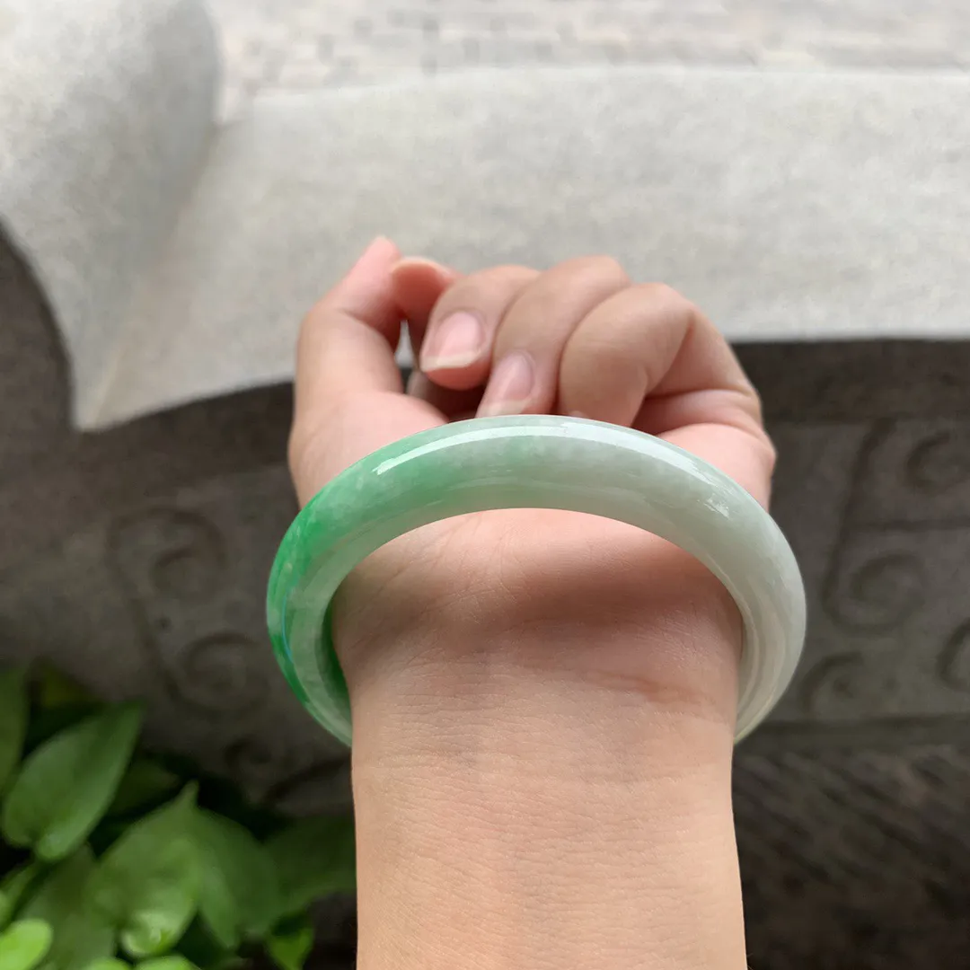 圈口56.8-11.8-8.3 【辣绿正圈手镯】正圈56 57可戴