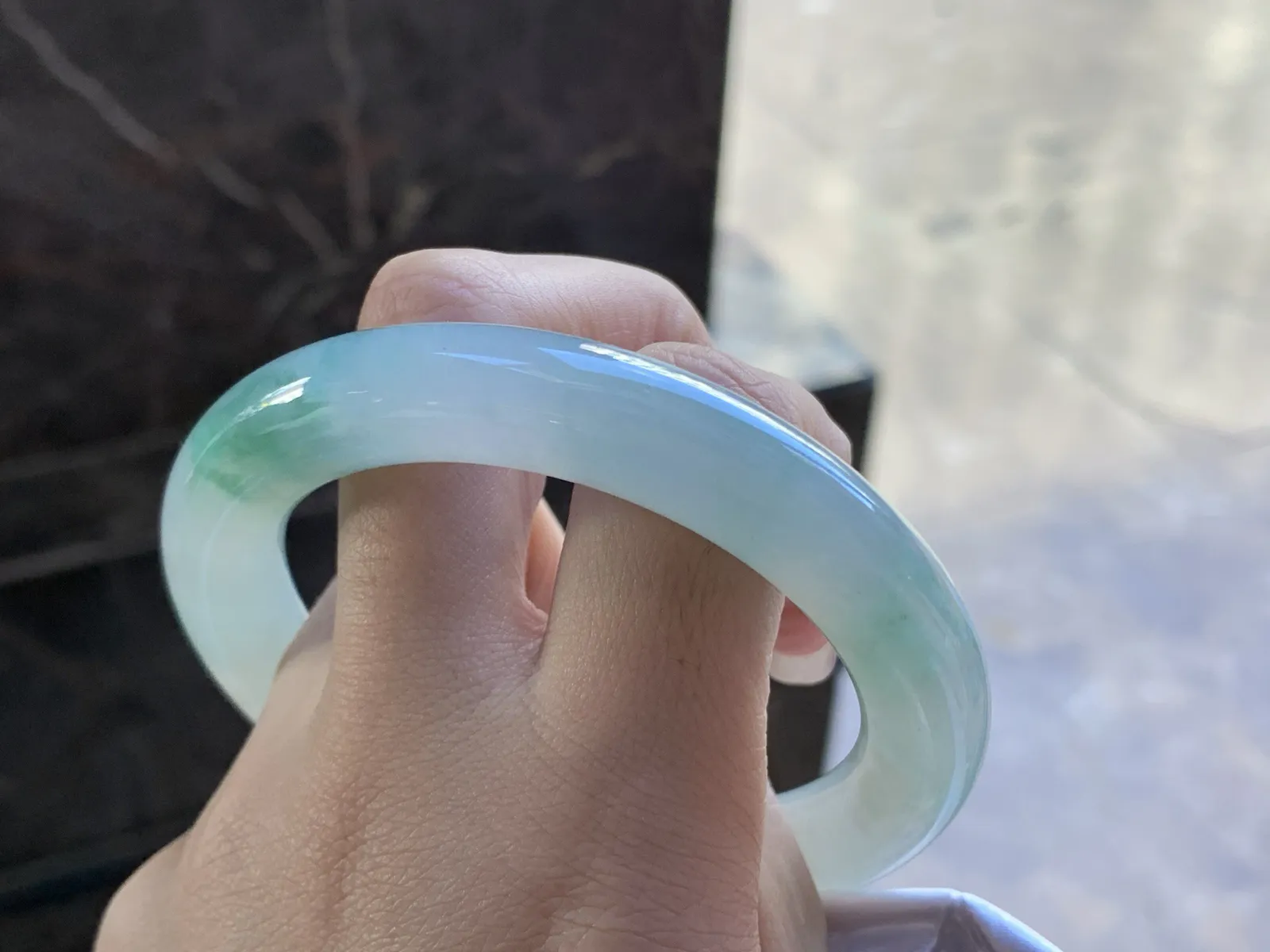 55.5-10.5

绿花圆条手镯清新