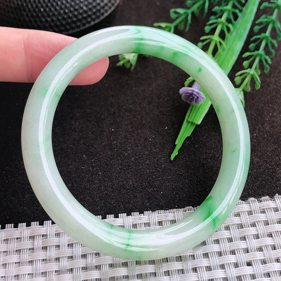自然光55.5/8.3/8.7老坑精美油润飘阳绿圆条手镯翡翠玉镯美人镯