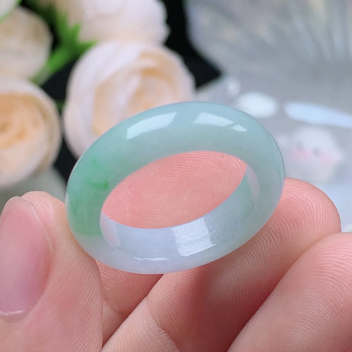 缅甸翡翠老坑种翡翠水润飘绿戒指玉指环  水润通透 尺寸：18.1-5.8-3.7mm 17号圈口1S