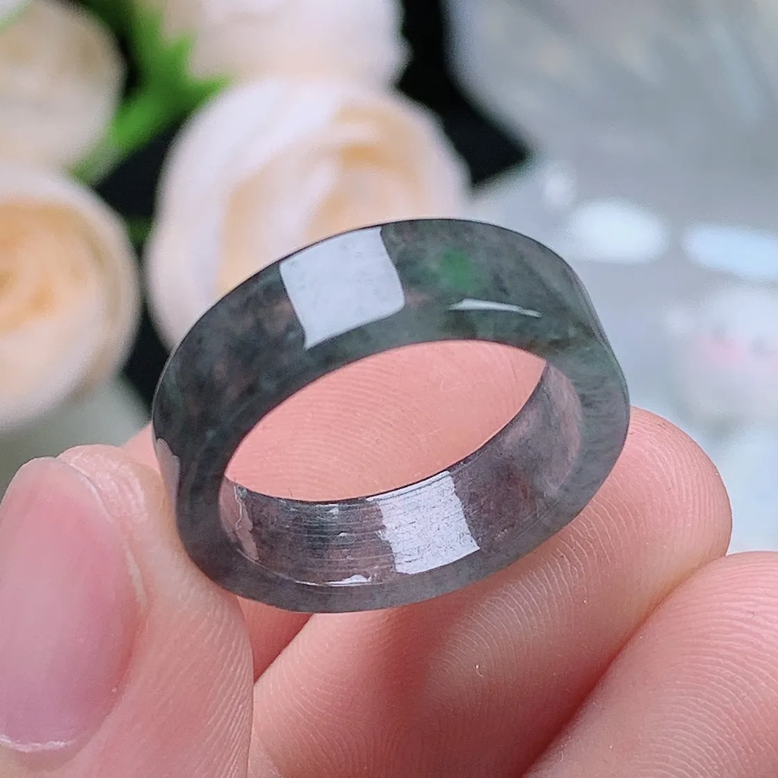 缅甸翡翠老坑冰种翡翠水润起胶飘绿乌鸡方戒戒指玉指环  水润通透 尺寸：17-6.1-2.3mm 14号圈口1S