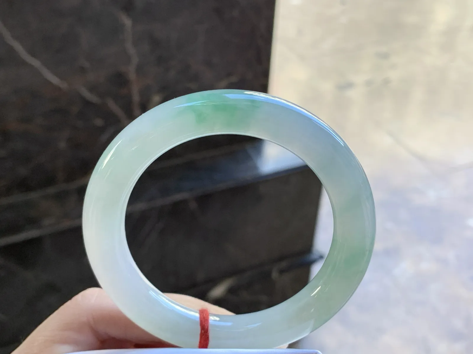 55.5-10.5

绿花圆条手镯清新