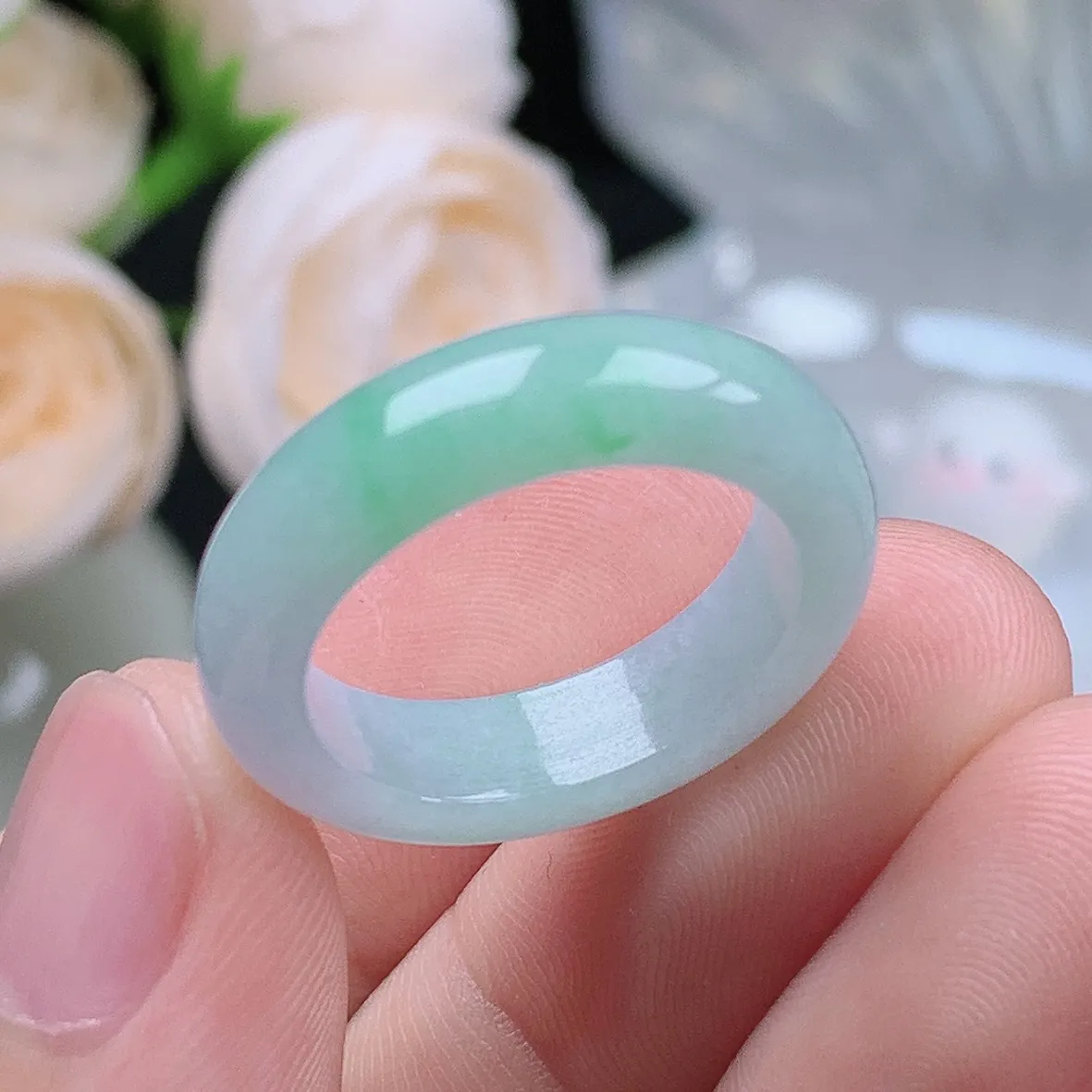 缅甸翡翠老坑种翡翠水润飘绿戒指玉指环  水润通透 尺寸：18.1-5.8-3.7mm 17号圈口1S