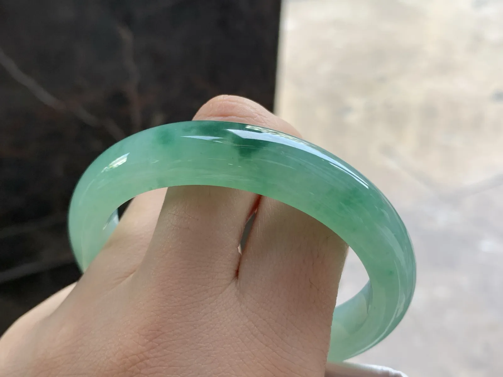 55-12-8.5

冰晴绿手镯^_^清新 鲜艳