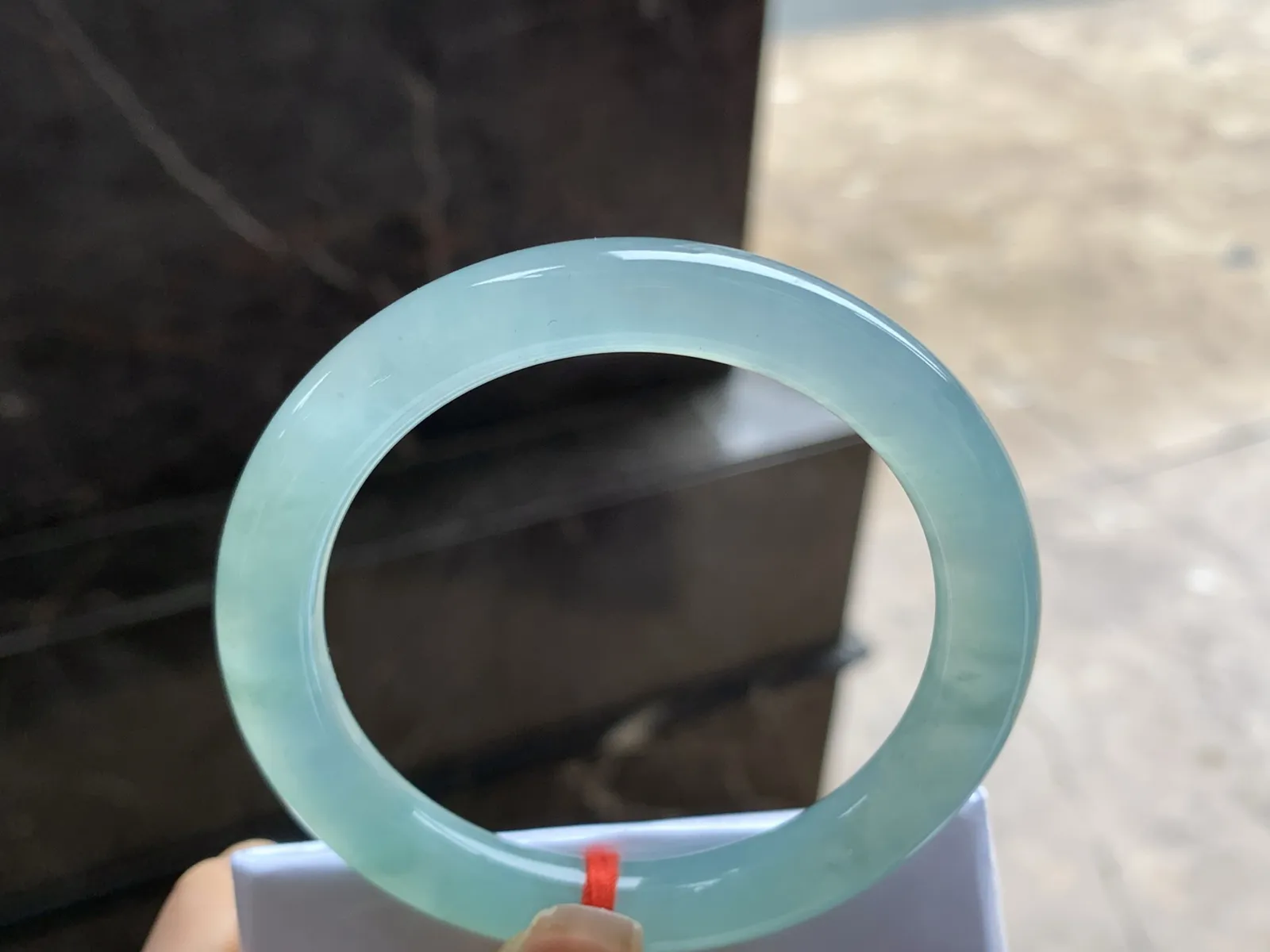 54.5-8.9

冰蓝圆条手镯^_^冰透