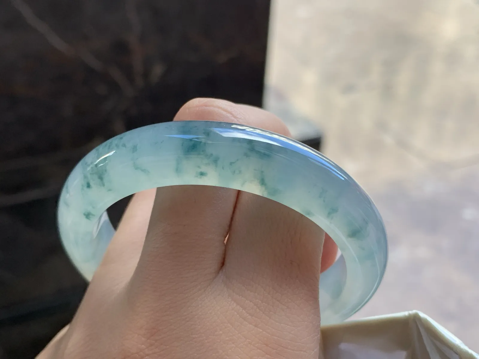 54-12.3-8.6

冰蓝花手镯^_^冰透 飘花灵韵