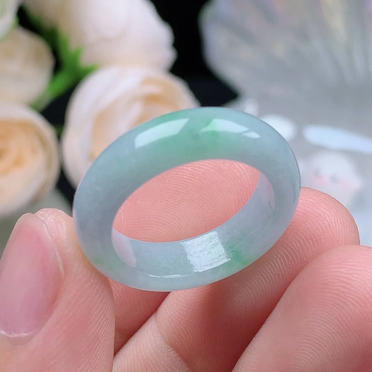 缅甸翡翠老坑种翡翠水润飘绿戒指玉指环  水润通透 尺寸：17.8-6.1-3.7mm 16号圈口1S