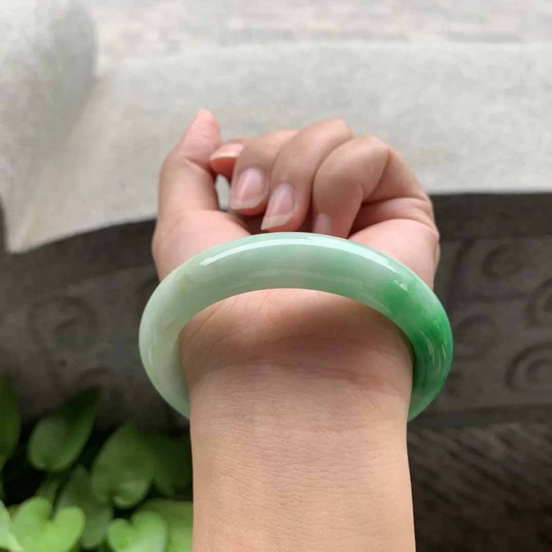 圈口54.7-12.3-9 【辣阳绿正圈手镯】正圈54 55可戴