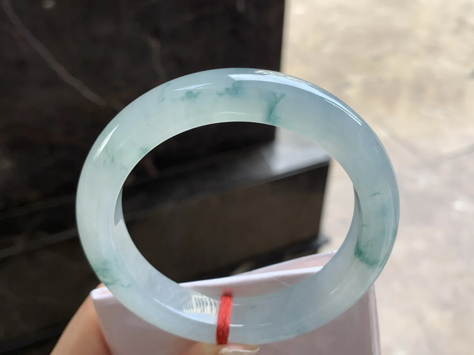 56.5-12.5-9.3

冰蓝花手镯^_^冰透 起光