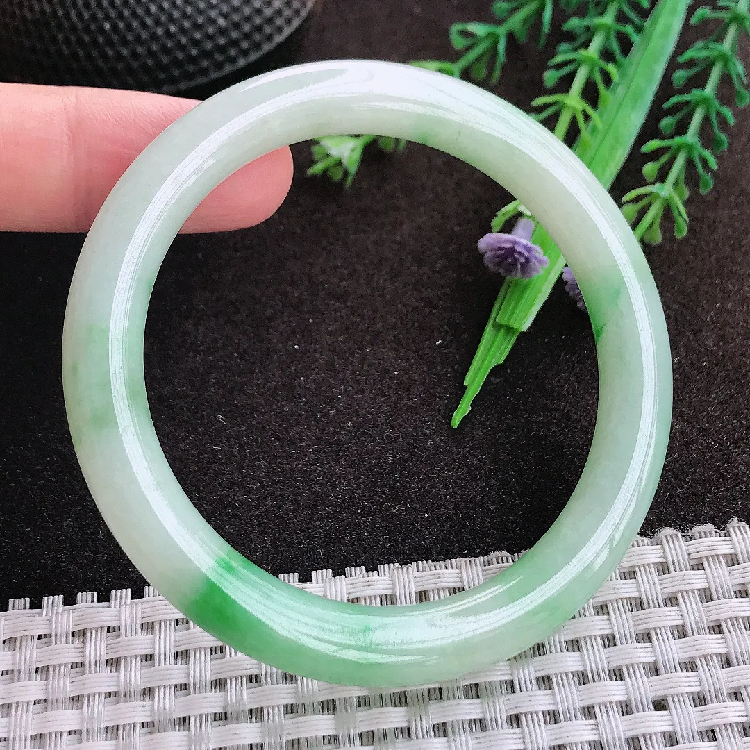自然光55.5/8.3/8.7老坑精美油润飘阳绿圆条手镯翡翠玉镯美人镯