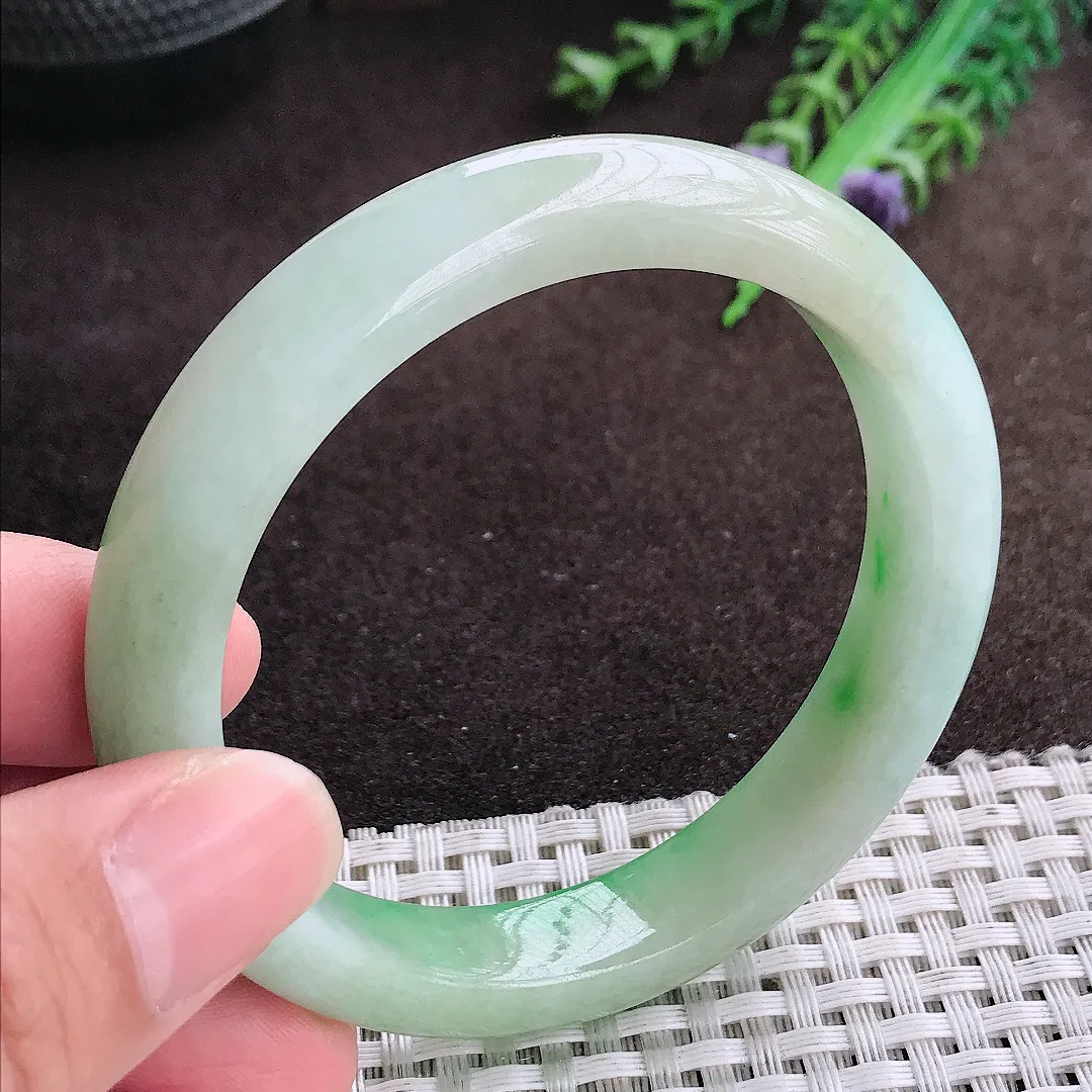 自然光56/11.9/8.2老坑精美飘阳绿手镯宽边翡翠玉镯美人镯