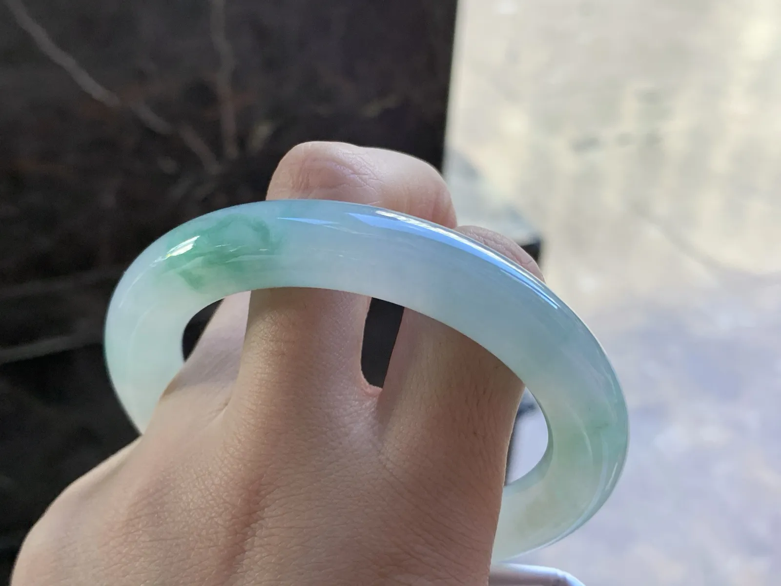 55.5-10.5

绿花圆条手镯清新