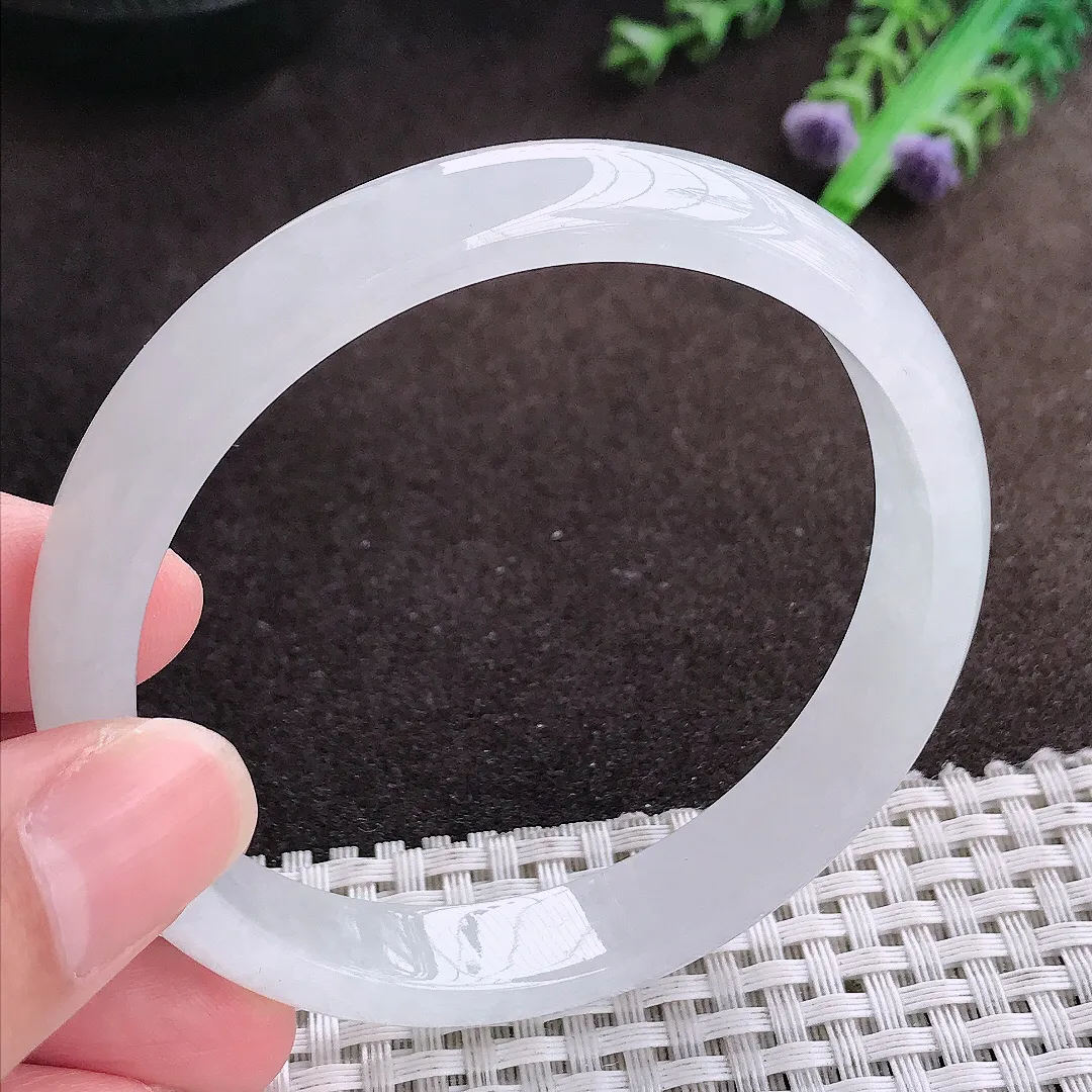 自然光60/11/6.3老坑秀气冰透白月光手镯宽边翡翠玉镯美人镯