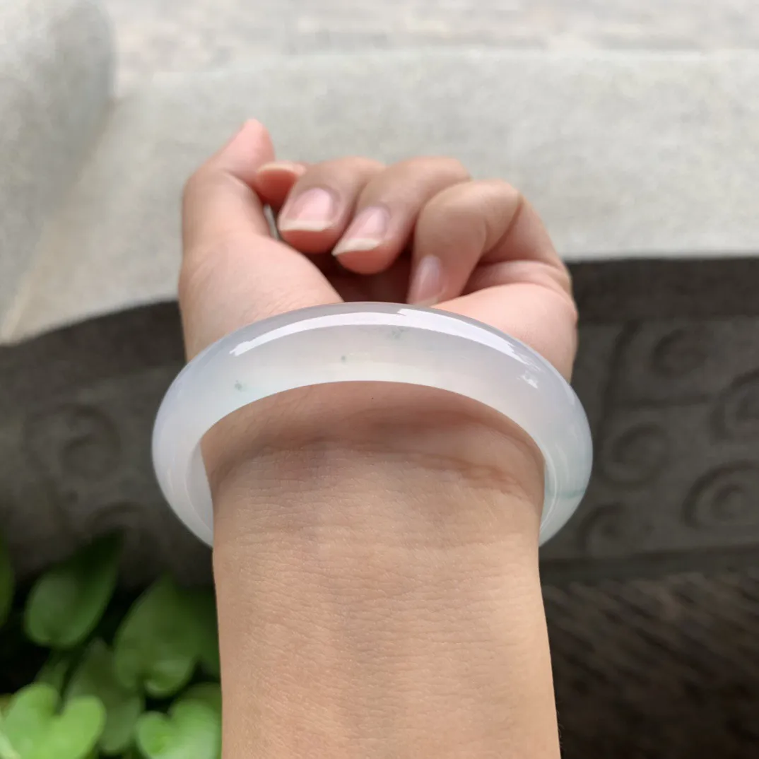 圈口 55.2-47.2-13-7【高冰飘花贵妃手镯】贵妃55 56可戴