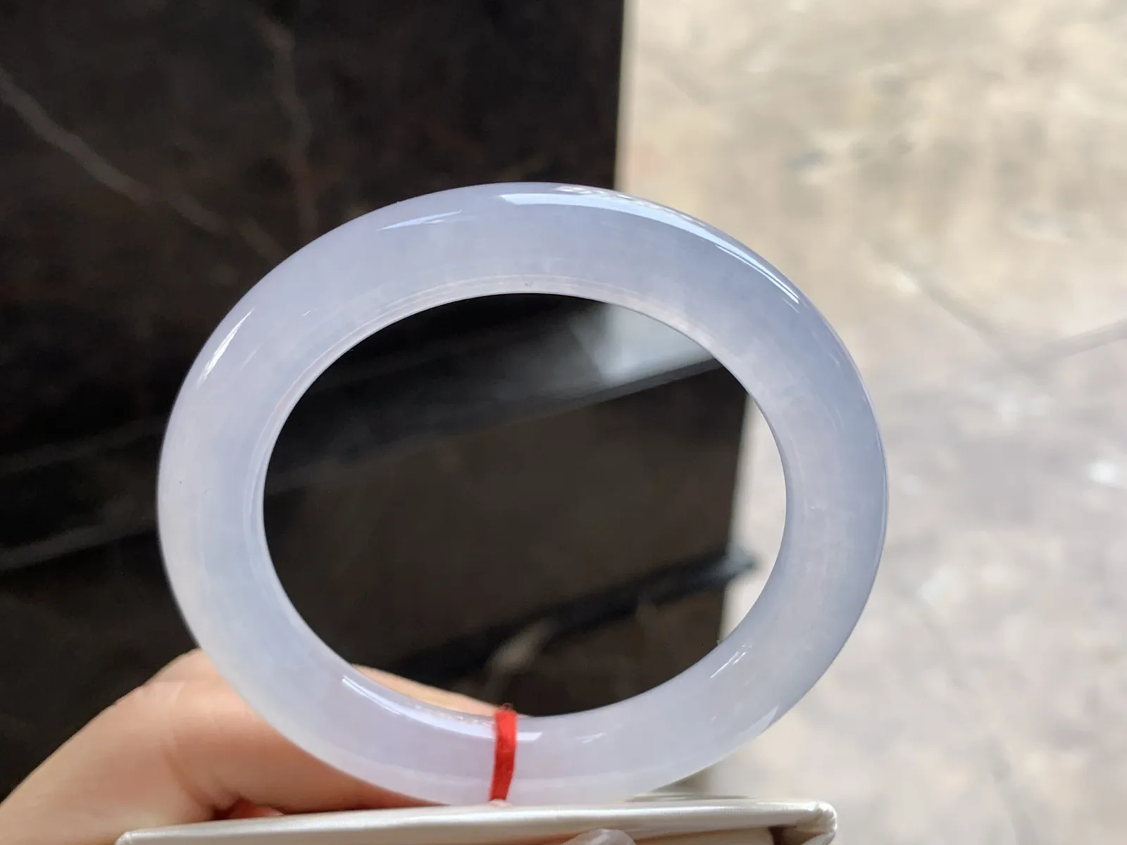 54.5-12.3-8.3

冰蓝花手镯^_^冰透 飘花灵韵