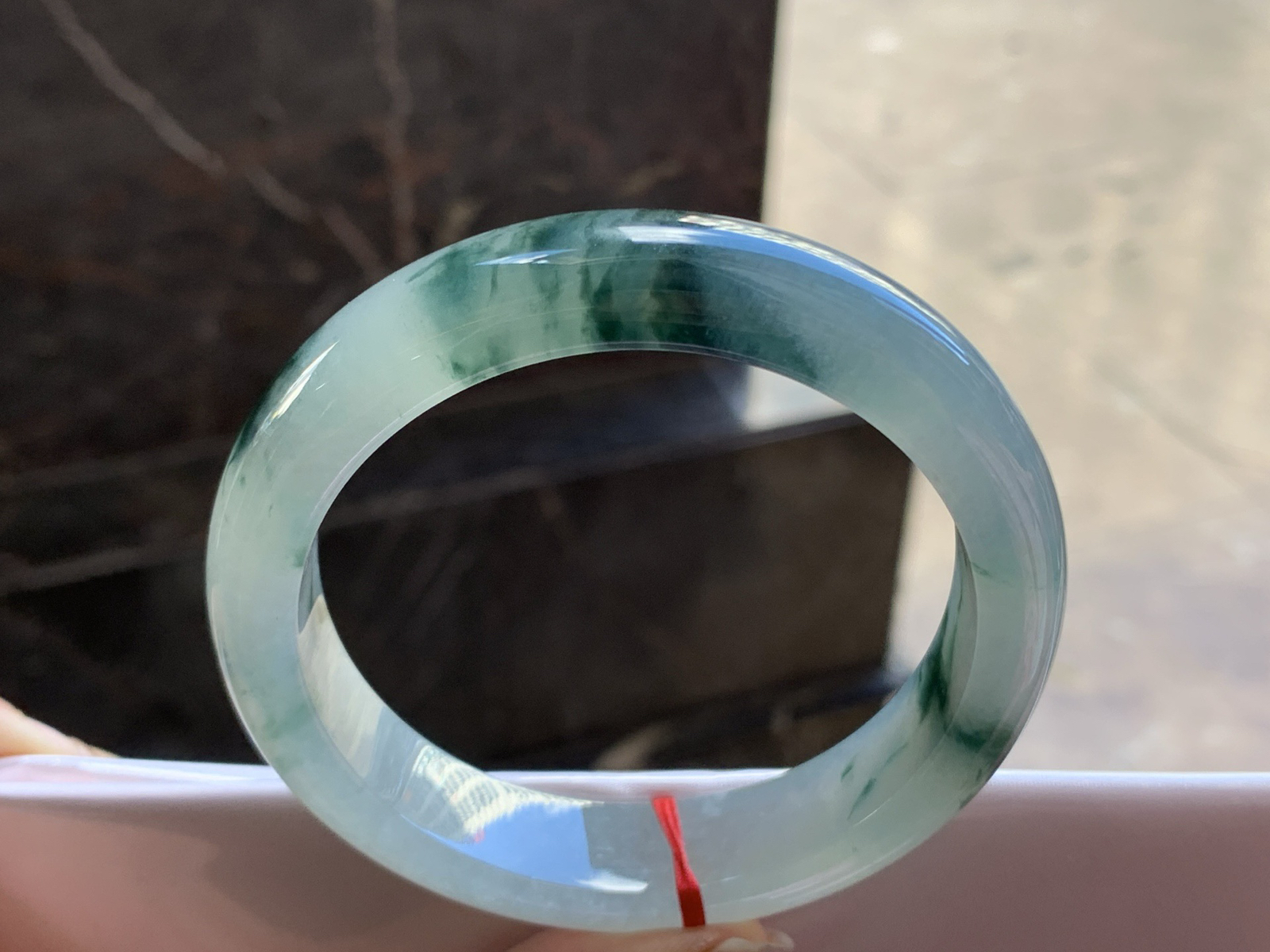 60-13.6-9.3

飘花大圈手镯^_^玉质温润