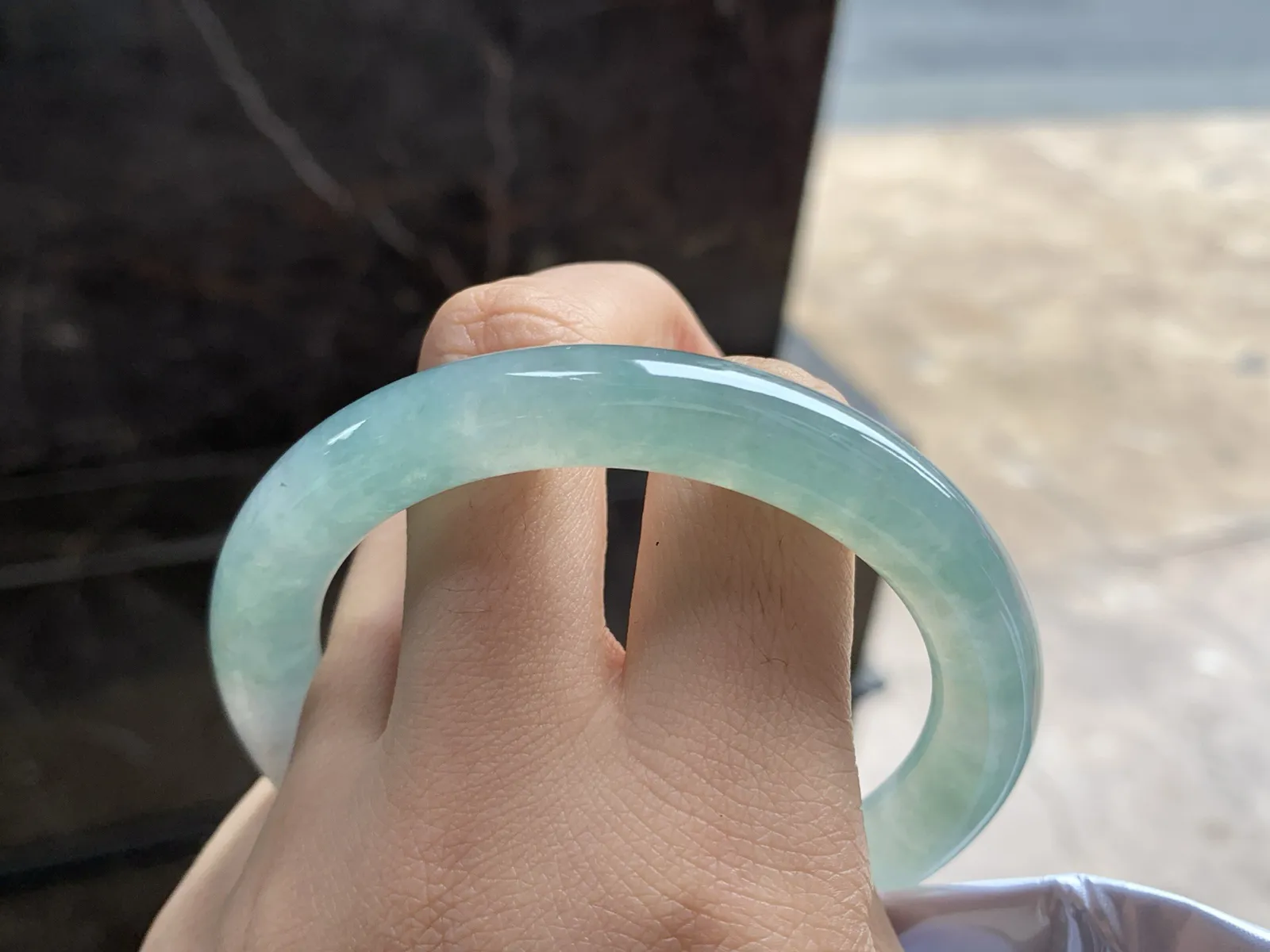 56-9.5

冰蓝圆条手镯^_^冰透