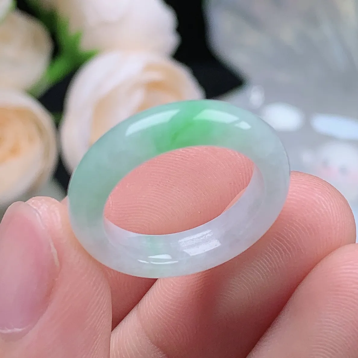 缅甸翡翠老坑种翡翠水润飘绿戒指玉指环  水润通透 尺寸：16.2-4.6-3.6mm 12号圈口1S