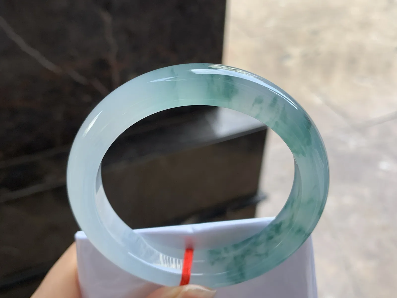 56.5-12.5-8.7

冰蓝花手镯^_^飘花浓郁