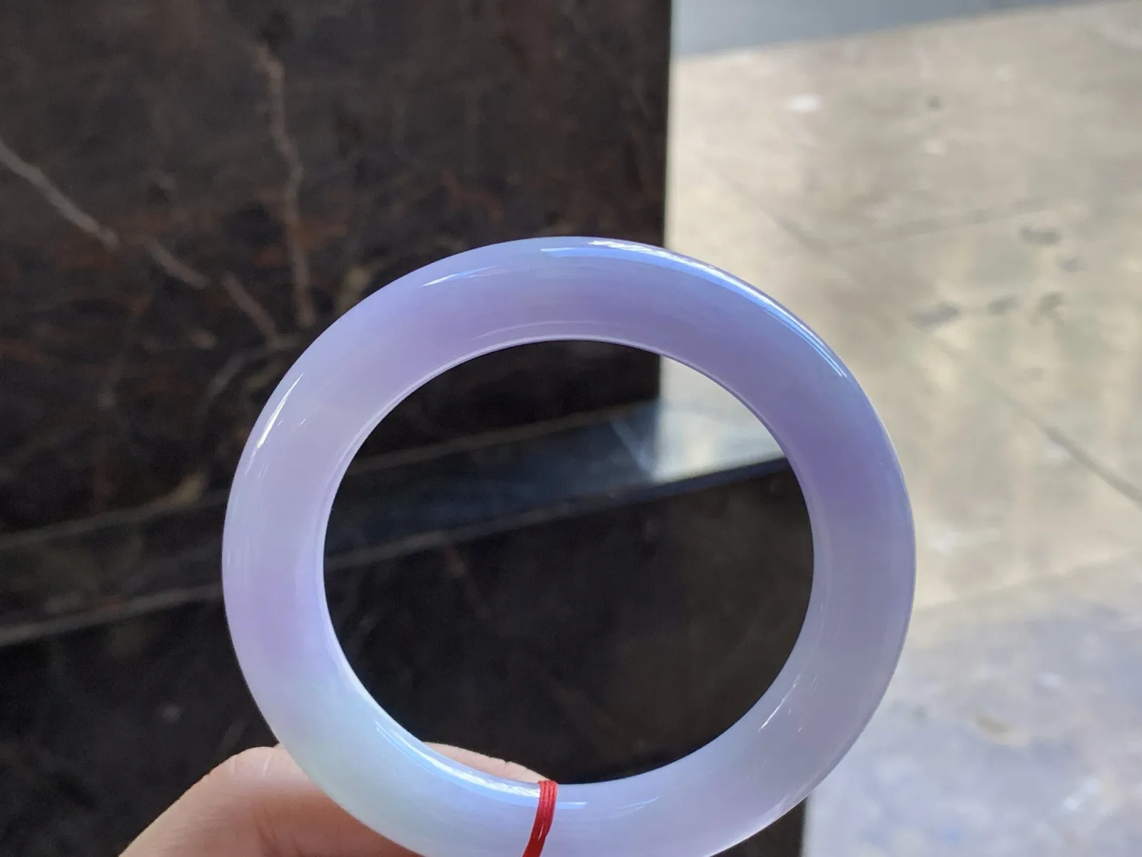 60-12

紫罗兰圆条手镯^_^颜色鲜艳 玉质温润