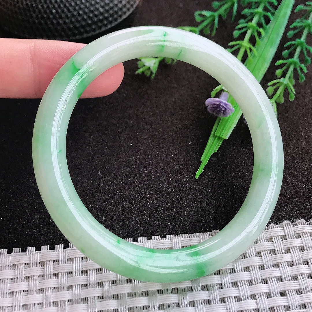 自然光55.5/8.3/8.7老坑精美油润飘阳绿圆条手镯翡翠玉镯美人镯