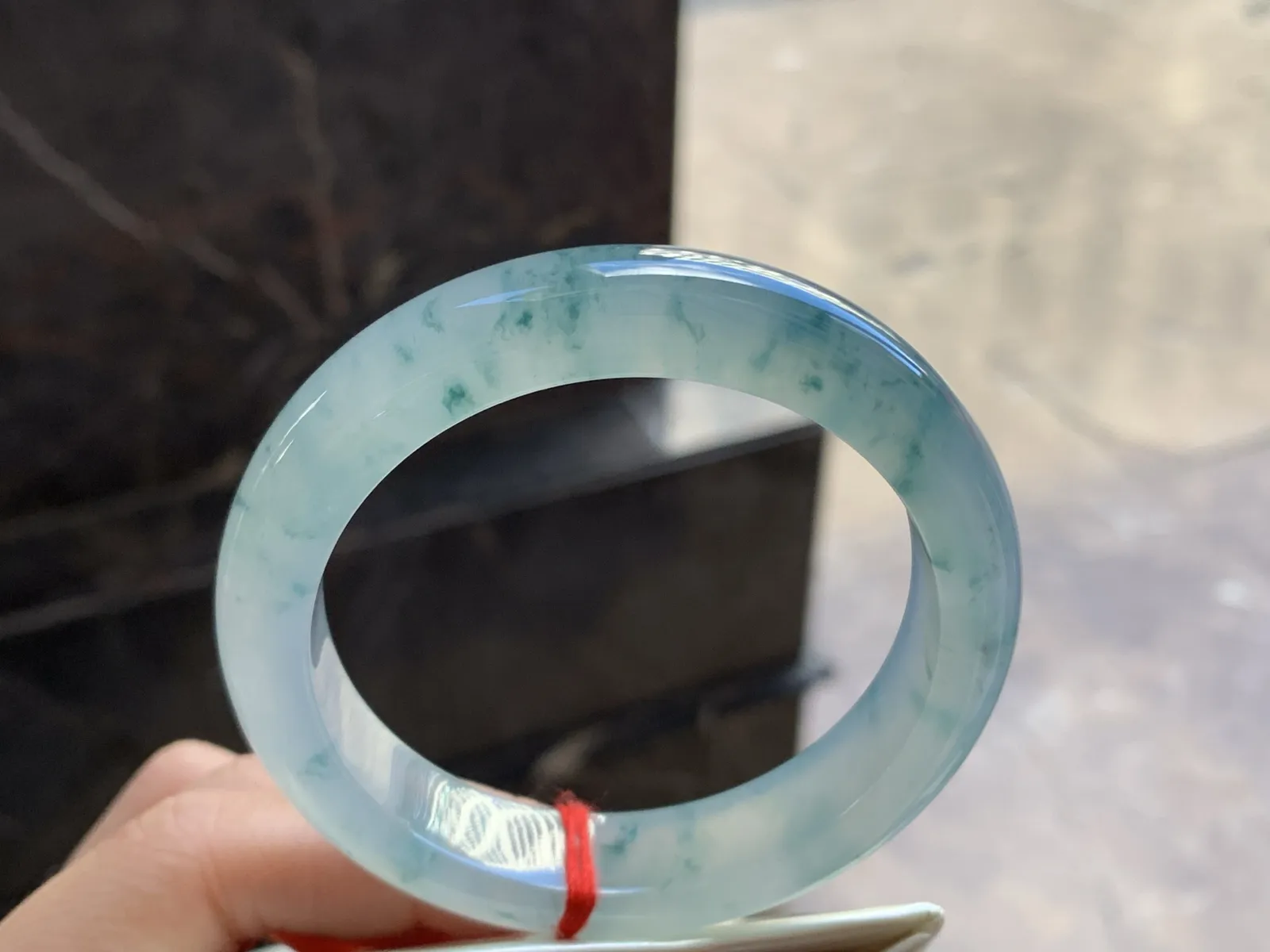 54-12.3-8.6

冰蓝花手镯^_^冰透 飘花灵韵