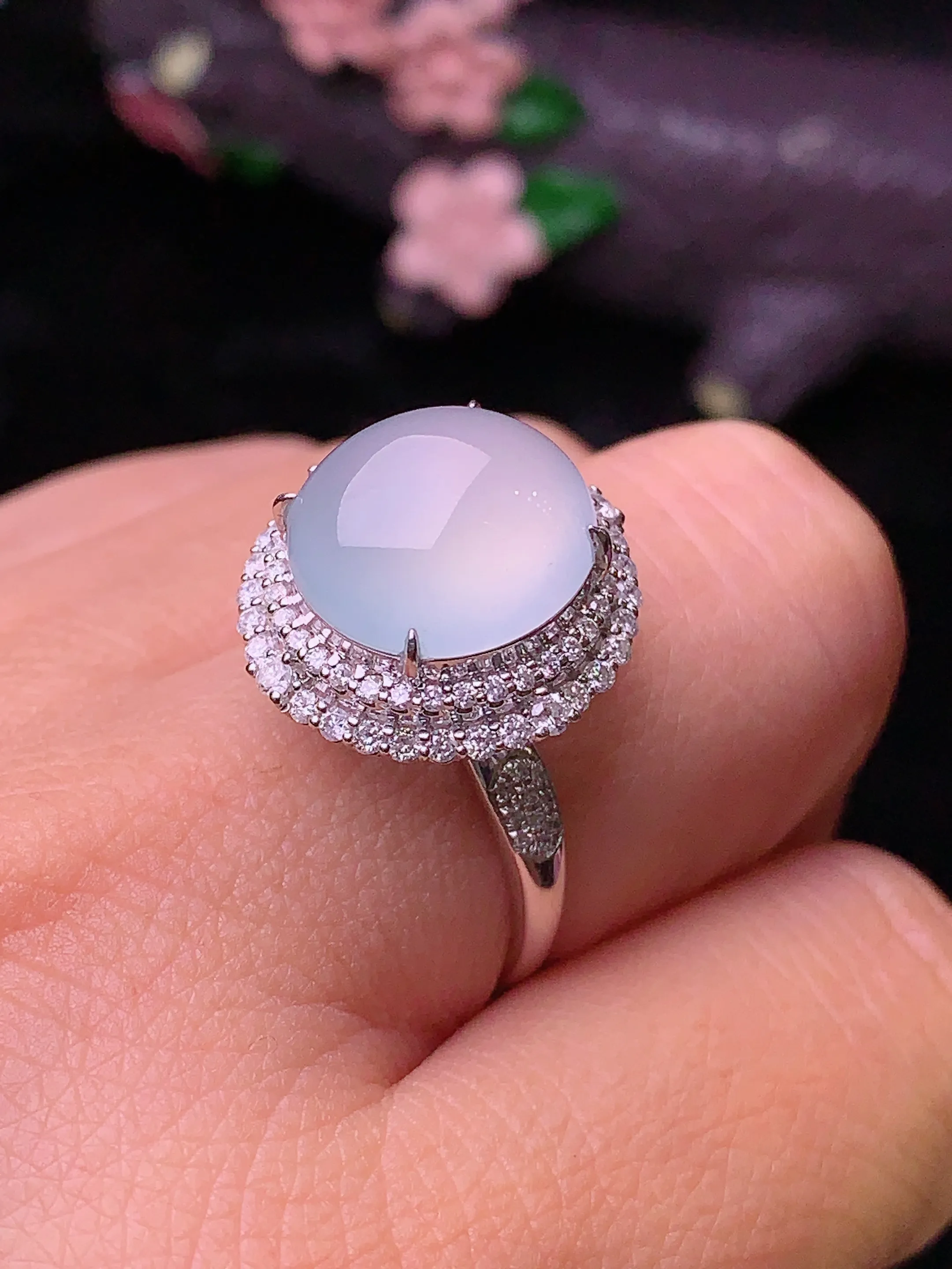 18k金钻镶嵌冰种蛋面两用款吊坠 玉质细腻 色泽艳丽 圈口14 整体尺寸23.7*16.6*13.2