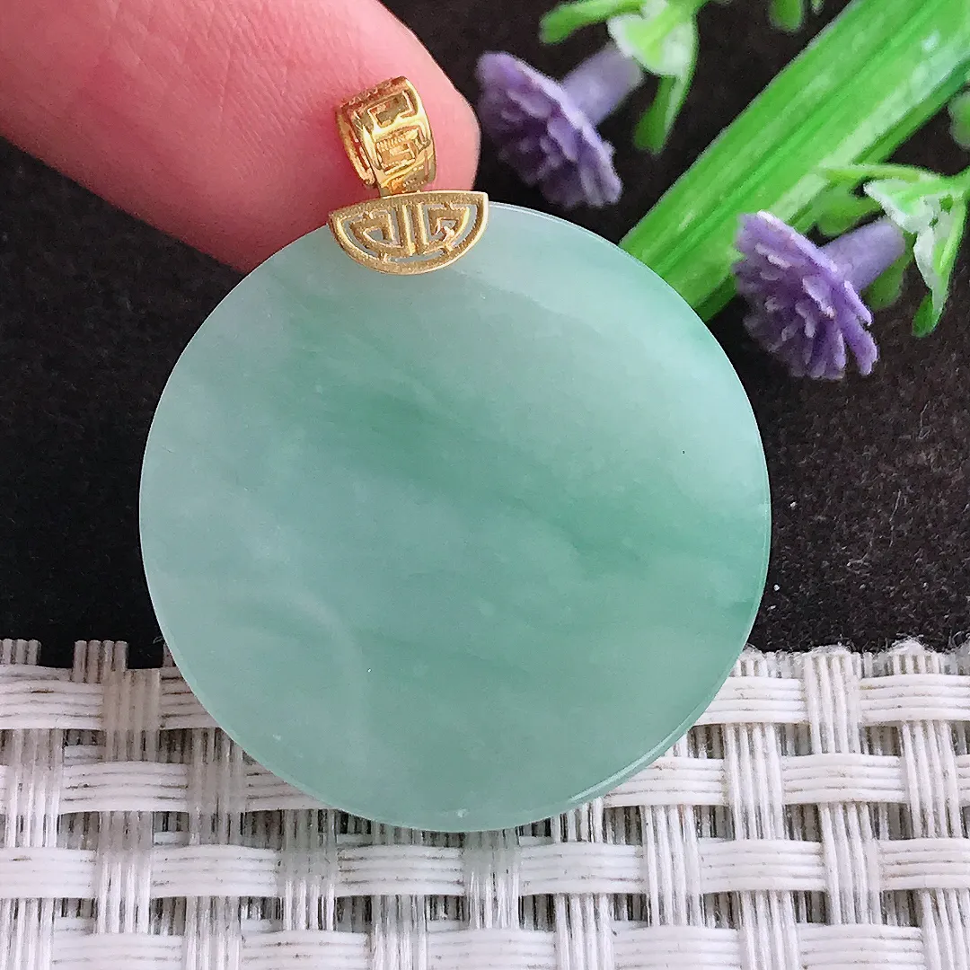 自然光28.3/5老坑18k金镶嵌冰润浅绿无事牌吊坠翡翠玉坠挂件百搭