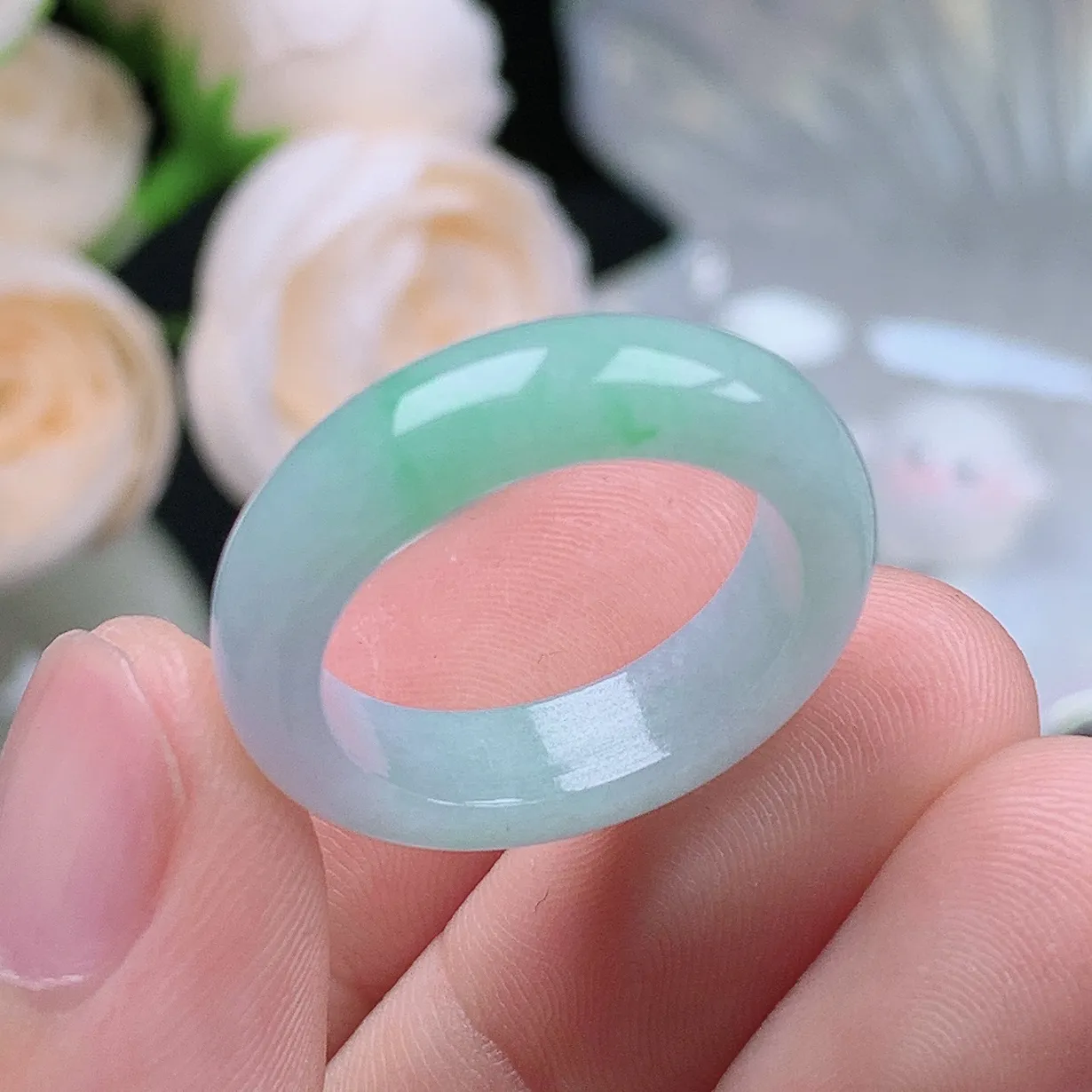 缅甸翡翠老坑种翡翠水润飘绿戒指玉指环  水润通透 尺寸：18.1-5.8-3.7mm 17号圈口1S