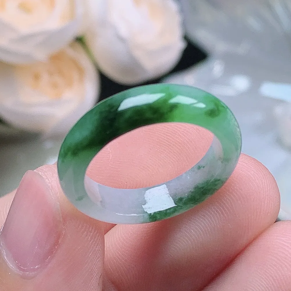 缅甸翡翠老坑种水润飘绿戒指玉指环  水润通透 尺寸：18.1-5.3-3.1mm 17号圈口1S