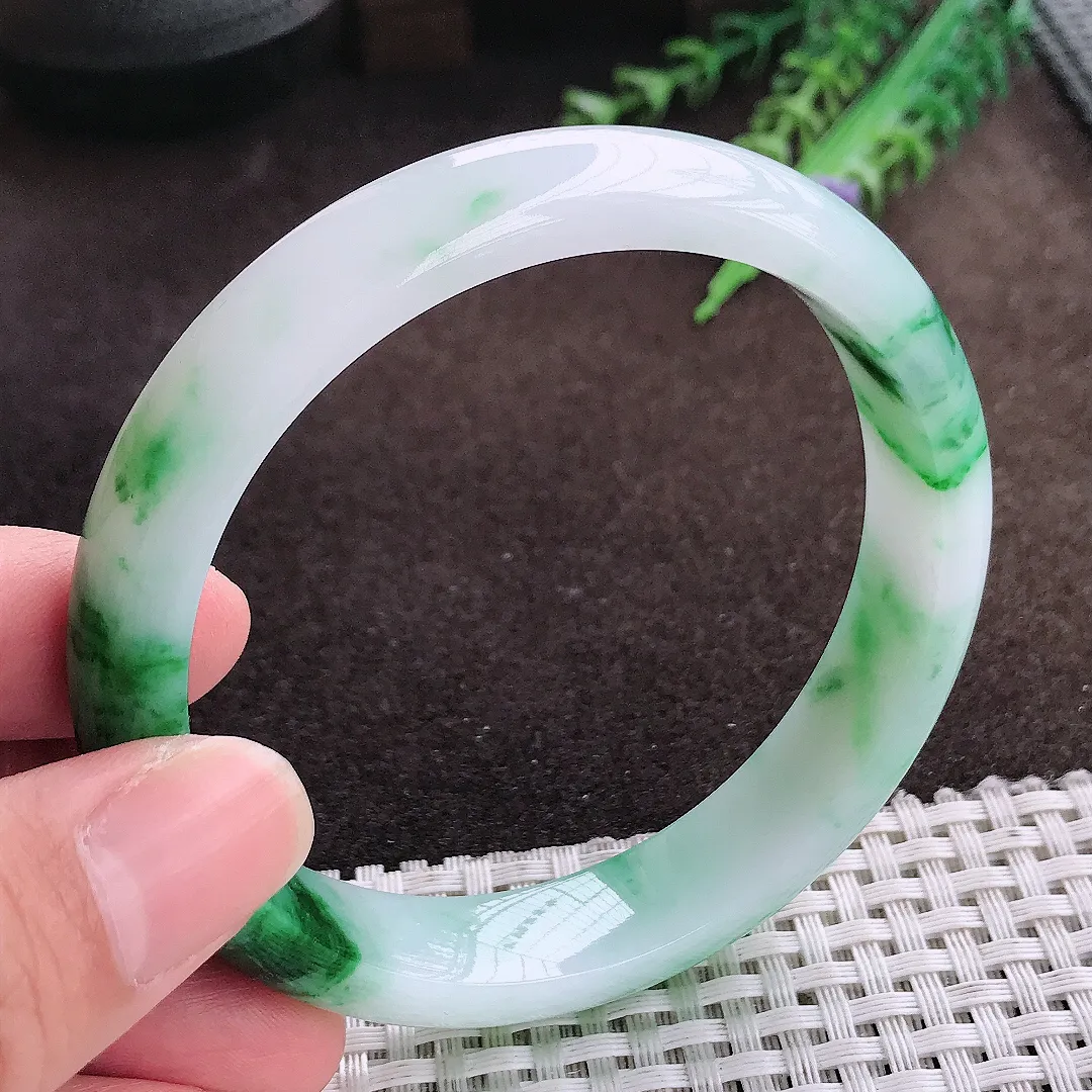 自然光61/12.8/7.8老坑精美冰润辣绿大圈口手镯宽边翡翠玉镯美人镯