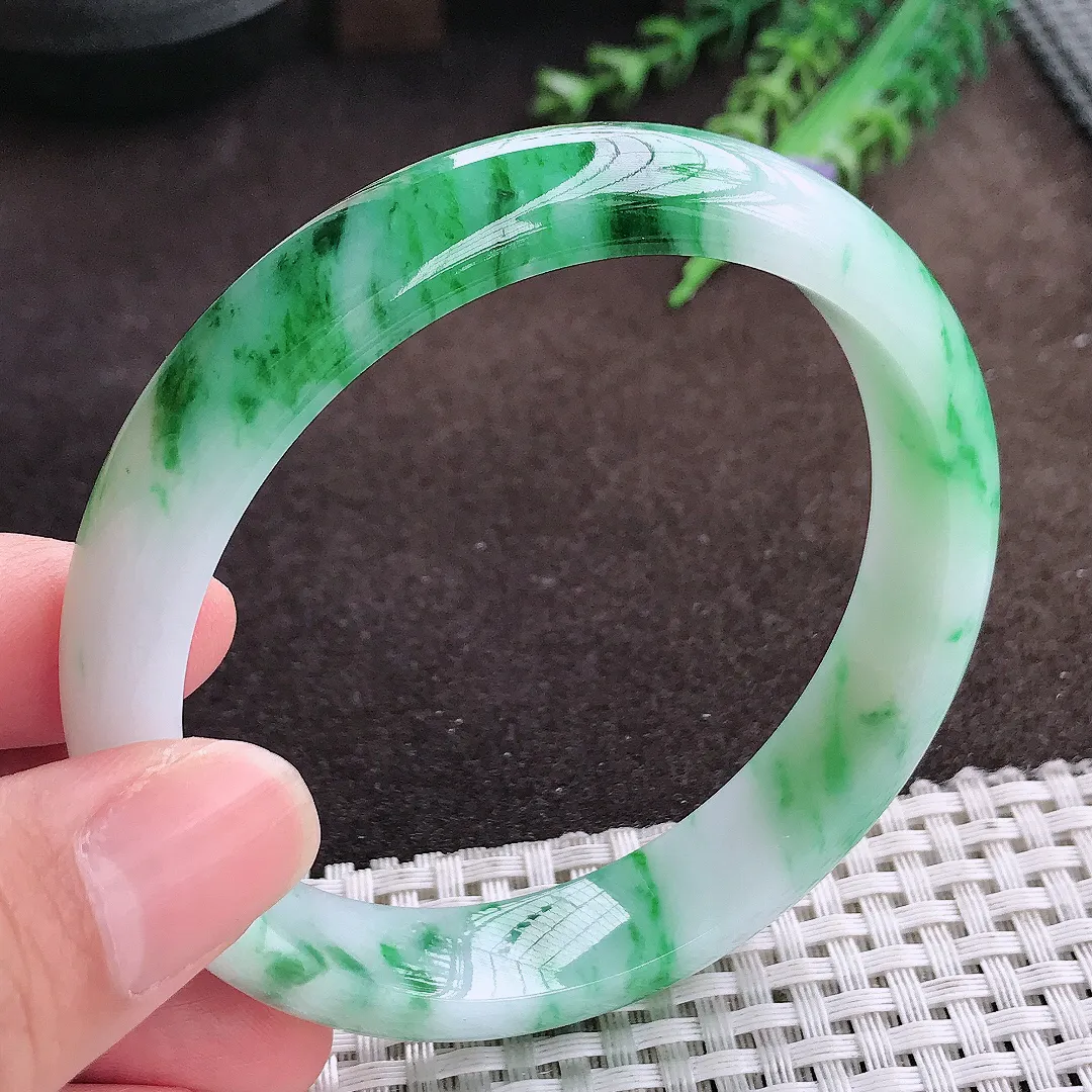 自然光61/12.8/7.8老坑精美冰润辣绿大圈口手镯宽边翡翠玉镯美人镯