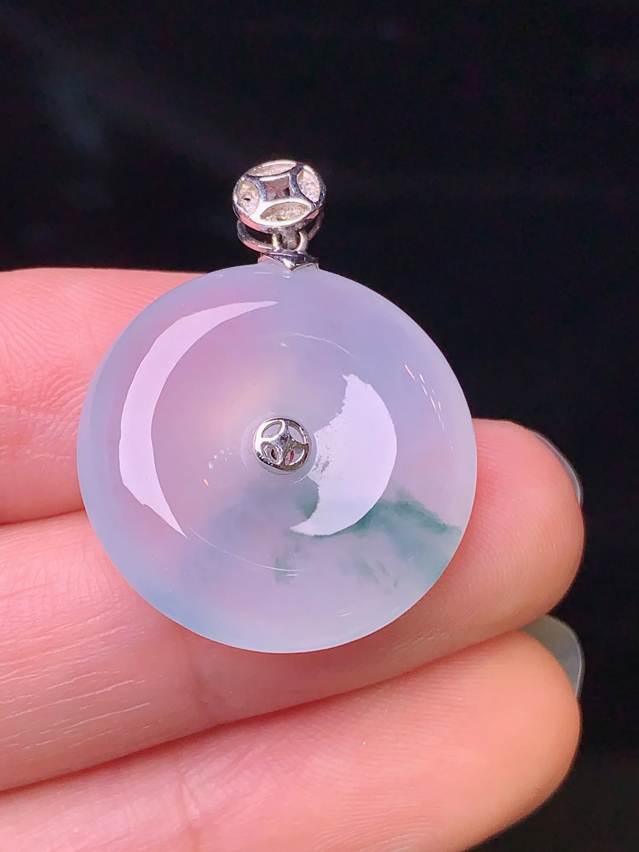 18k金镶嵌冰种平安扣吊坠 玉质细腻 色泽艳丽 整体尺寸27.2*21.6*6