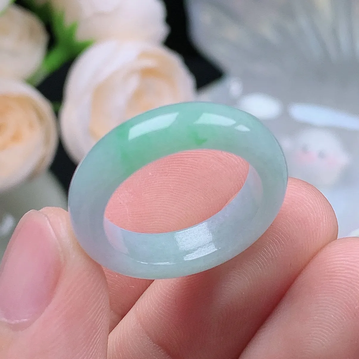 缅甸翡翠老坑种翡翠水润飘绿戒指玉指环  水润通透 尺寸：18.1-5.8-3.7mm 17号圈口1S