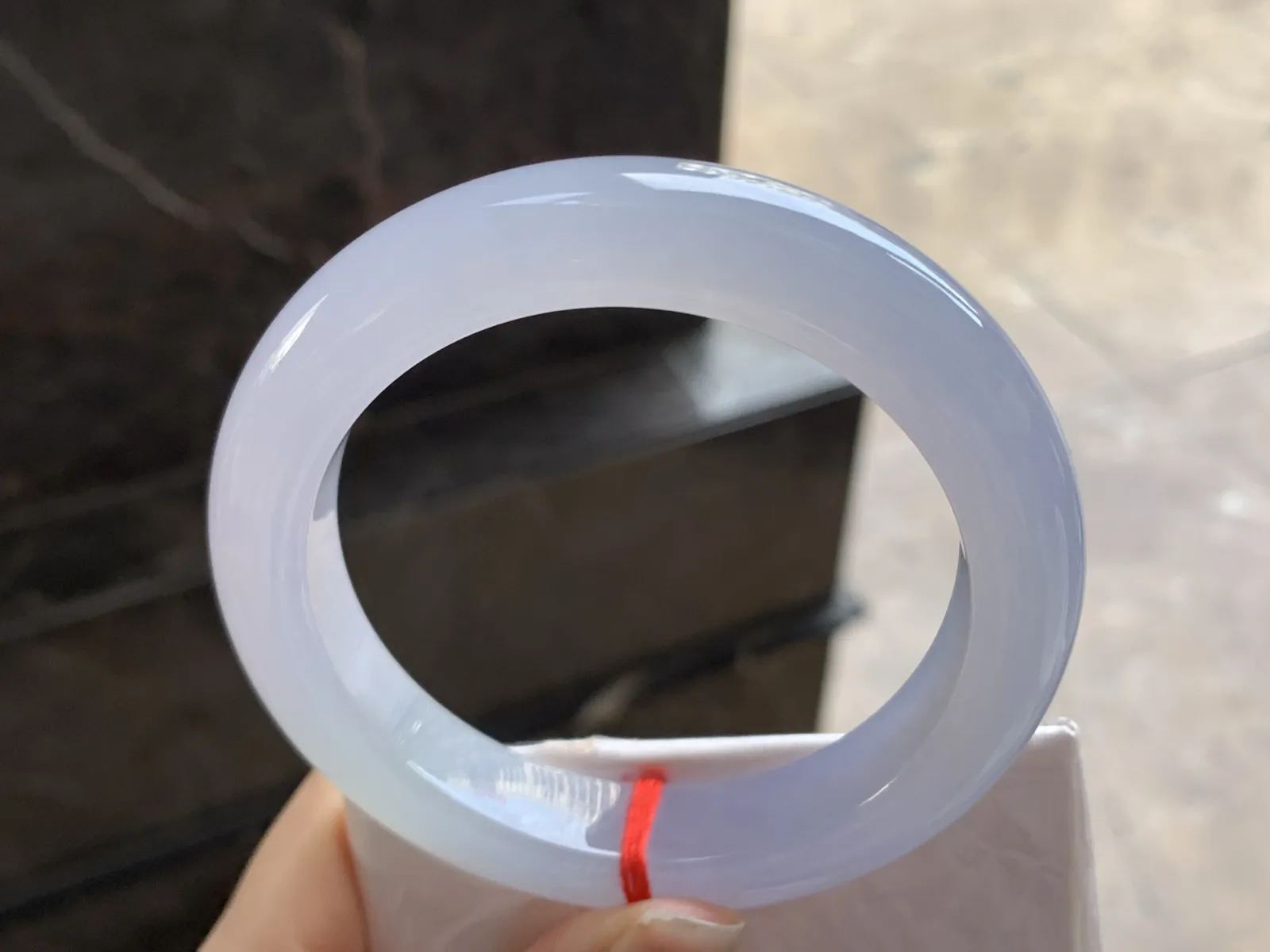 58.5-12.8-10.2

冰紫手镯^_^玉质温润 颜色均匀