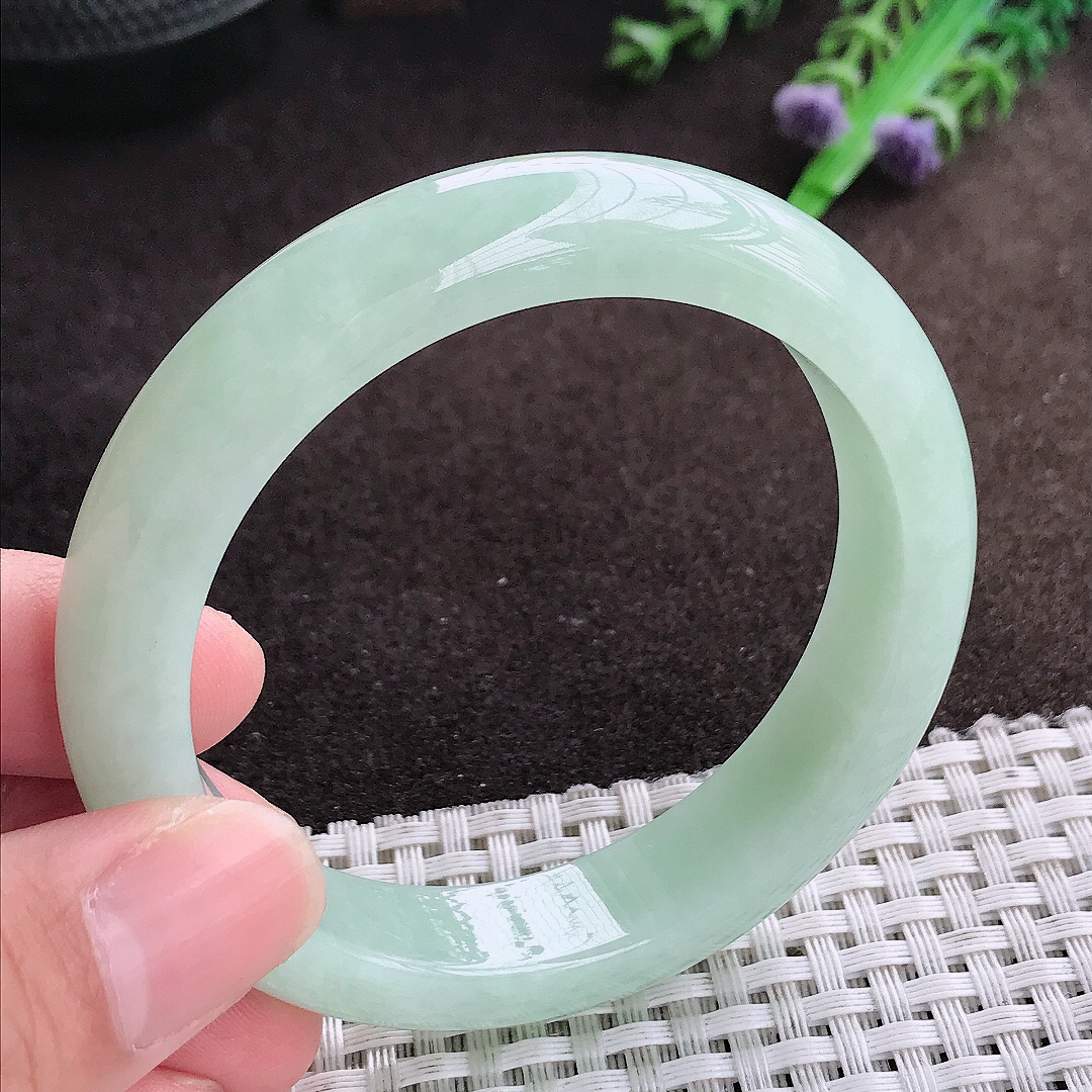 自然光55/12.6/8.2老坑秀气冰润冰晴绿手镯宽边翡翠玉镯美人镯