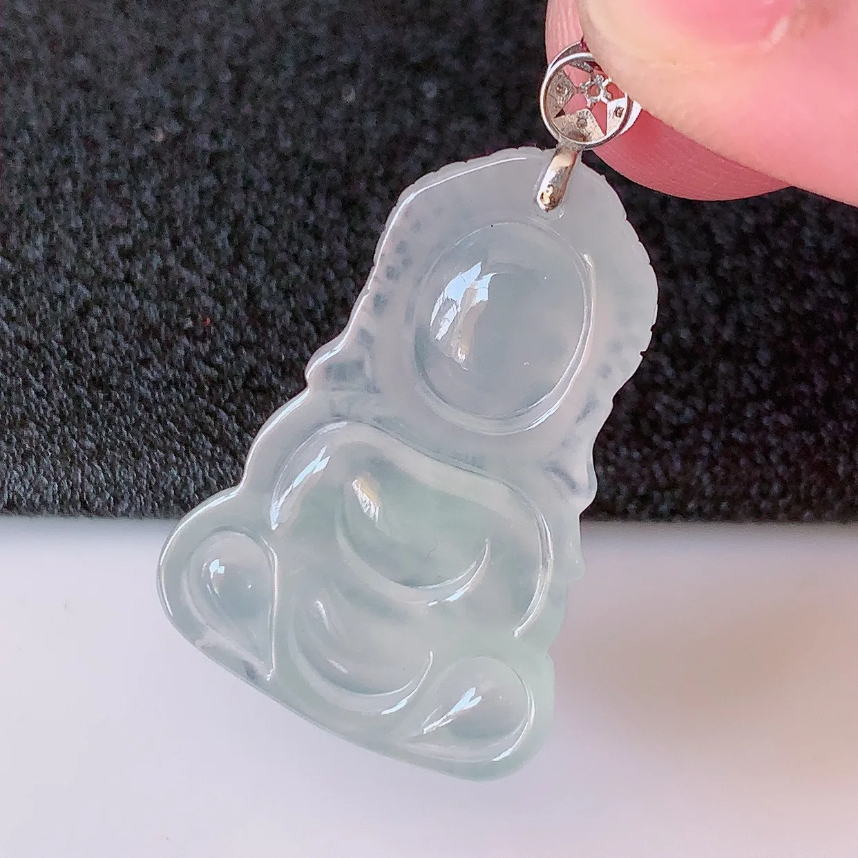 18K金镶嵌冰种翡翠保平安宝宝佛吊坠，玉质莹润，佩戴佳品，#01.31整体33裸石27.5*19-5.2mm