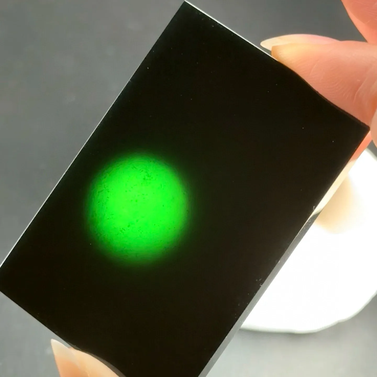 精品墨翠无事牌 种好色正 黑度极好 打灯通透 油性十足 尺寸60.2