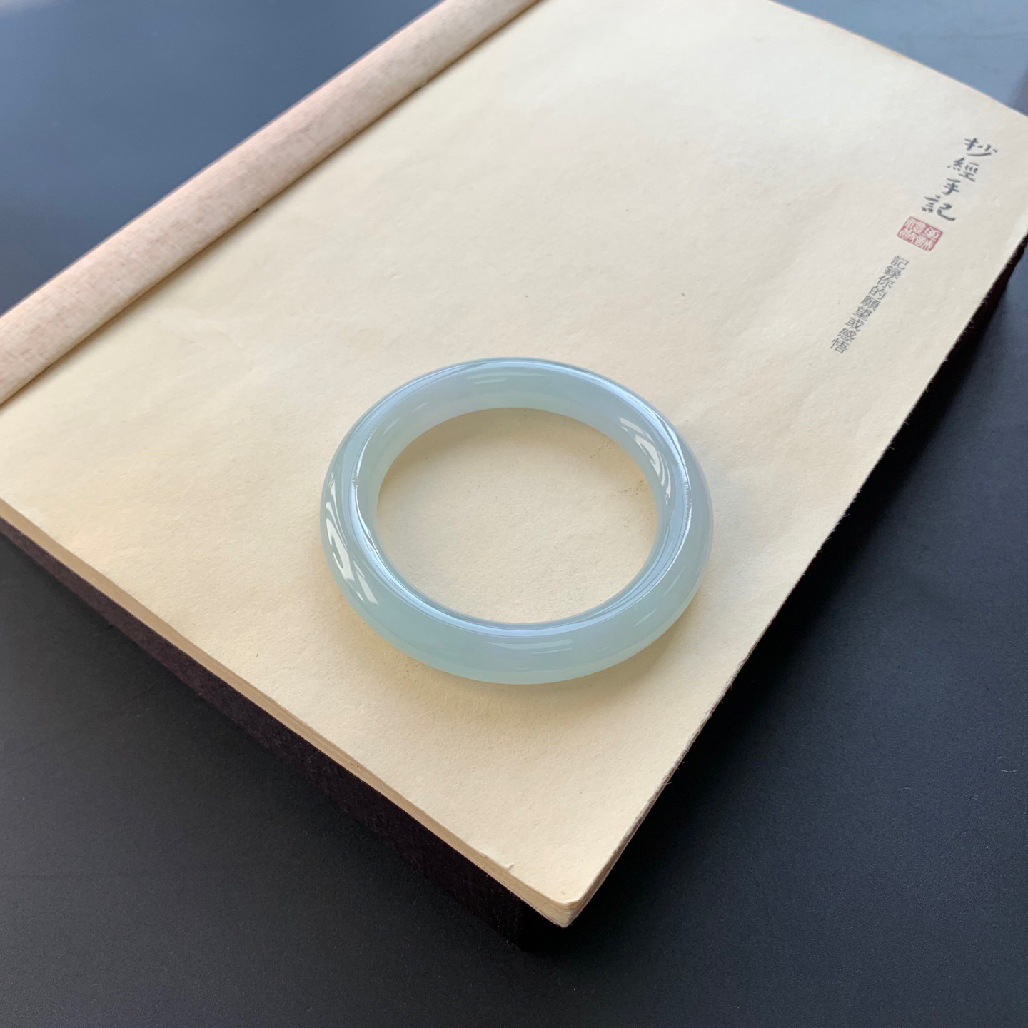 55圈口冰种圆条手镯 尺寸：55-10.8-11，无纹裂，水润起胶，条形饱满