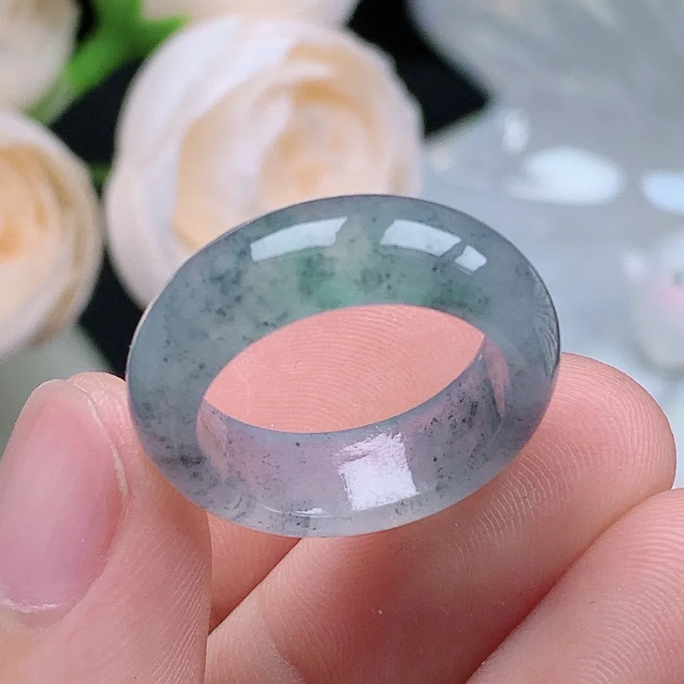 缅甸翡翠老坑冰种翡翠水润起胶乌鸡飘绿戒指玉指环  水润通透 尺寸：17.2-6.8-3.6mm 14-15号圈口1S