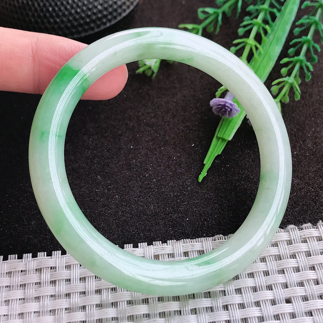 自然光55.5/8.3/8.7老坑精美油润飘阳绿圆条手镯翡翠玉镯美人镯