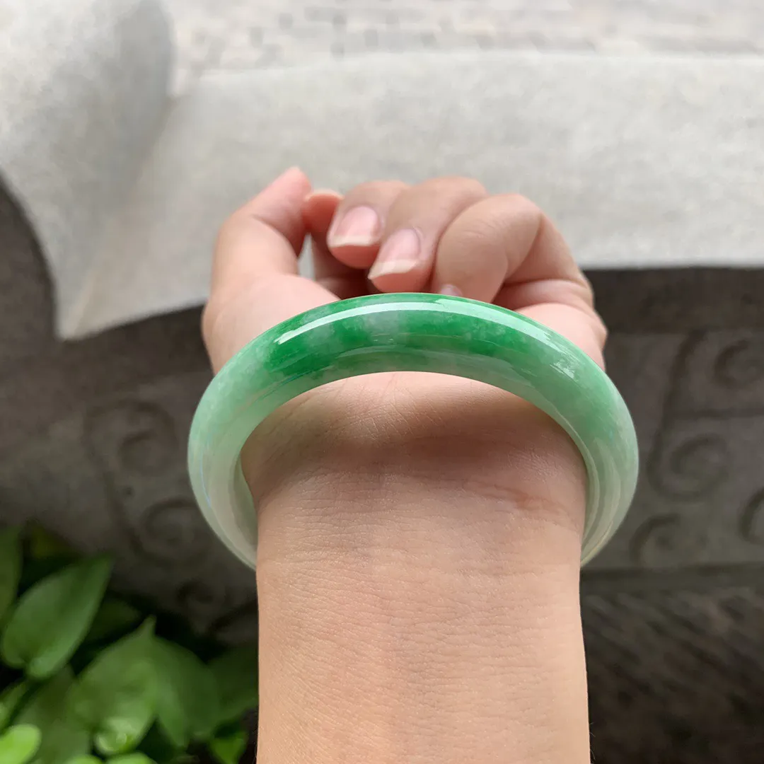 圈口56.8-11.8-8.3 【辣绿正圈手镯】正圈56 57可戴