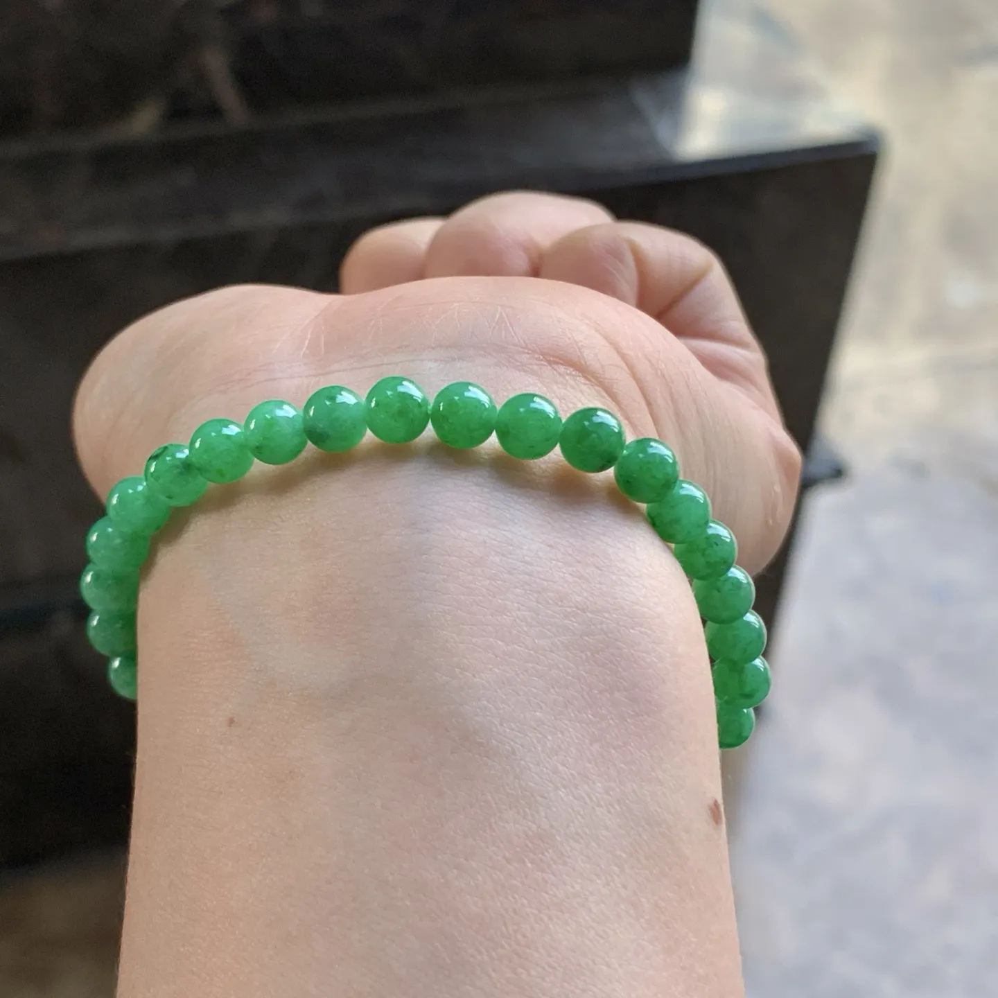 辣绿色珠串^_^颜色鲜艳