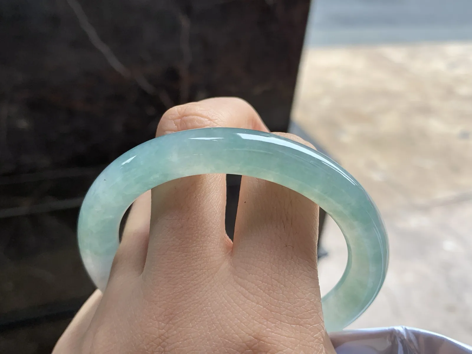 56-9.5

冰蓝圆条手镯^_^冰透