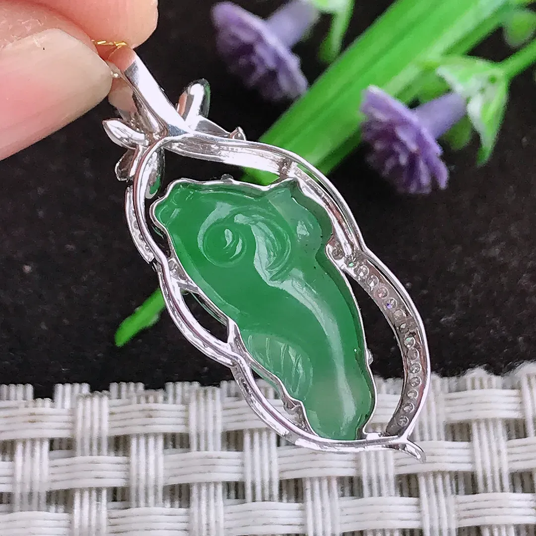 自然光34/13.3/7老坑18k金镶嵌冰种满阳绿小鱼吊坠翡翠玉坠挂件百搭连年有余